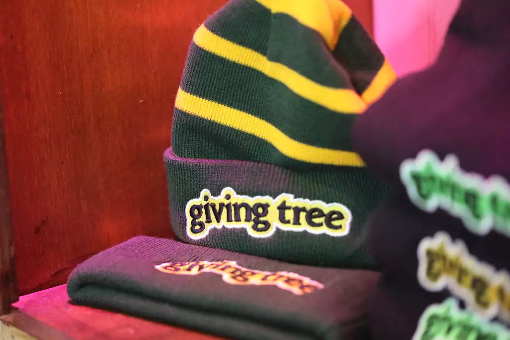 giving-tree-dc-i-71-compliant-weed-dispensary-merch-bumble-bee-hat